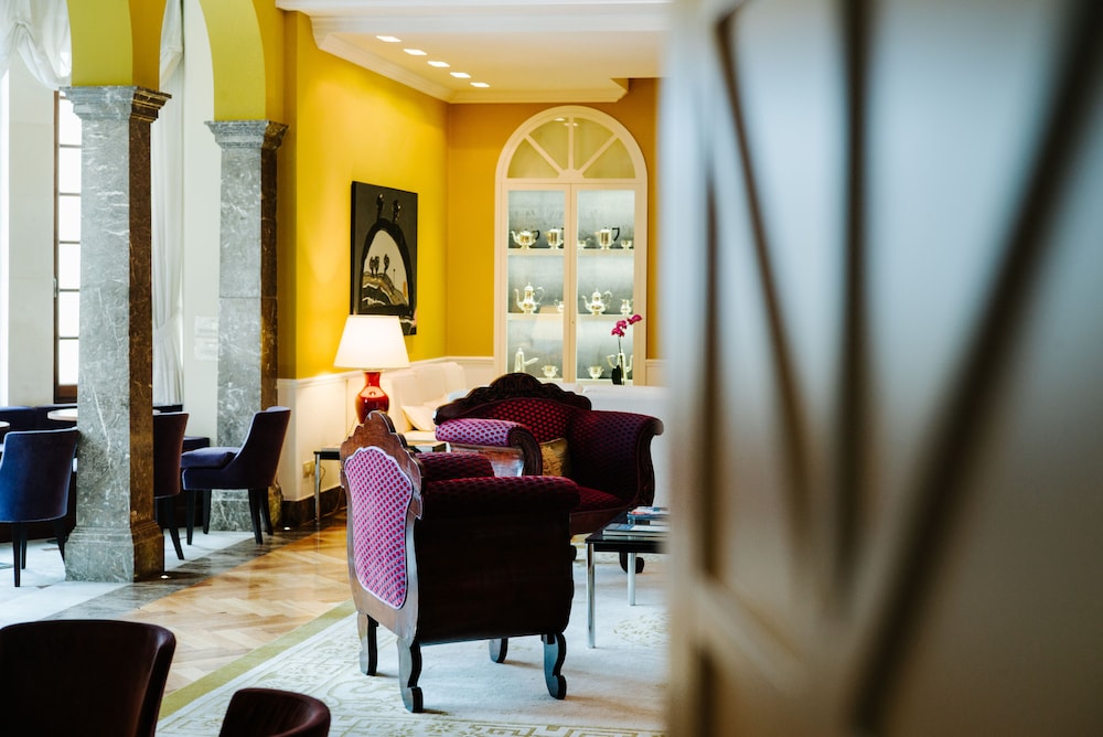The Ashbee Hotel - The Leading Hotels of the World — Restaurant & bars in Taormina, Sicily