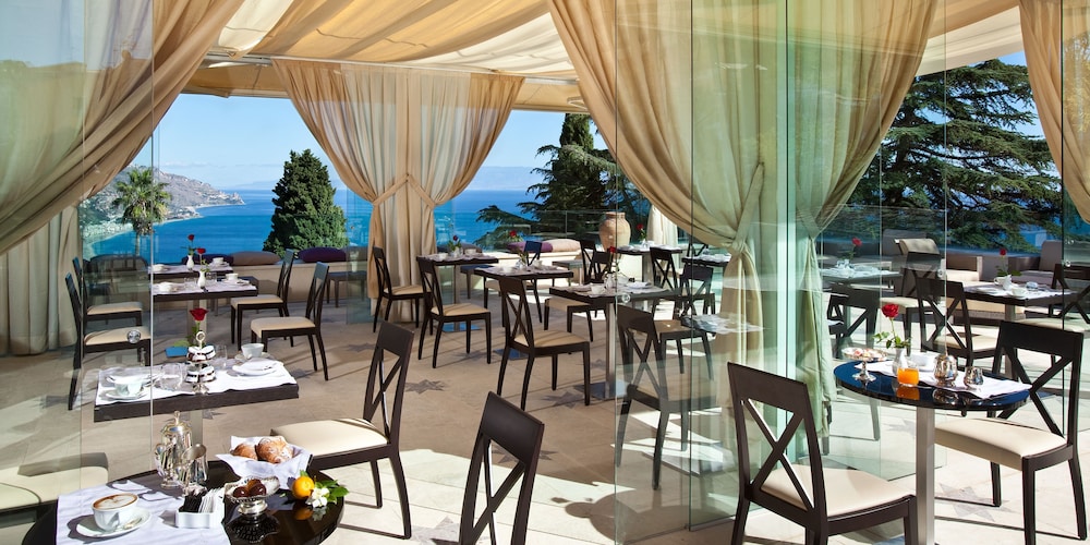The Ashbee Hotel - The Leading Hotels of the World — Restaurant & bars in Taormina, Sicily