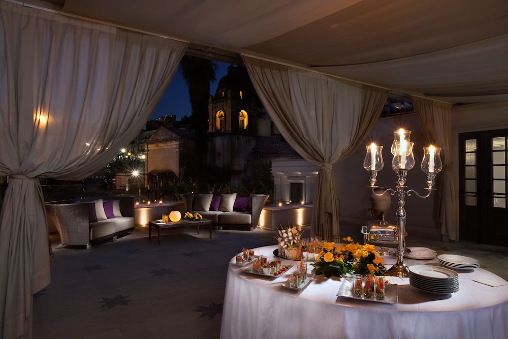 The Ashbee Hotel - The Leading Hotels of the World — Restaurant & bars in Taormina, Sicily