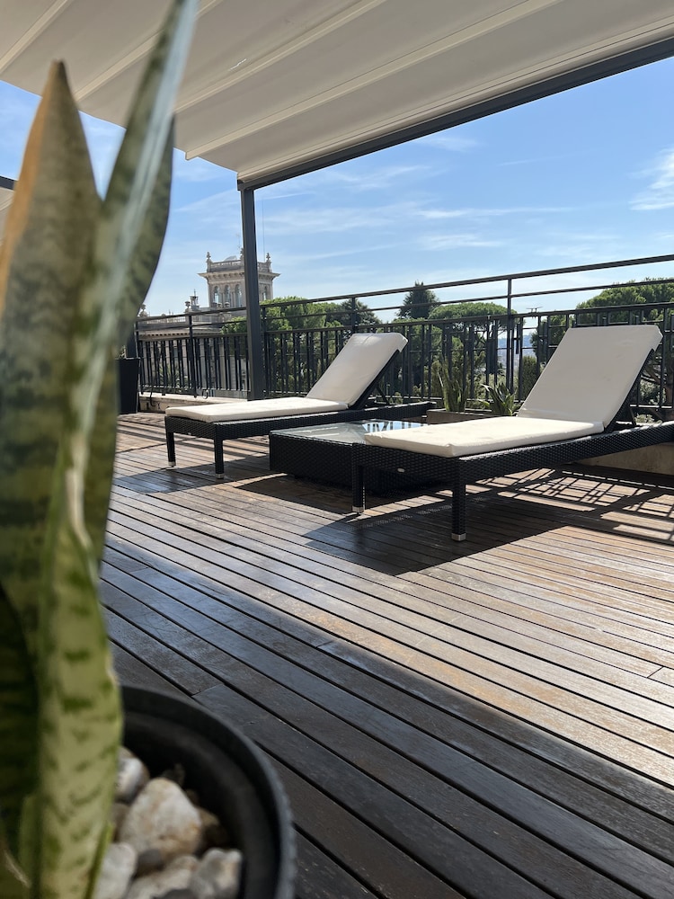 Divina Luxury Hotel