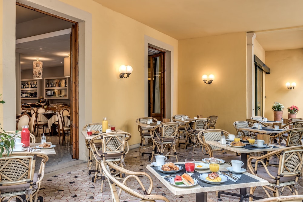 Boston — Restaurant & bars in Montecatini Terme, Tuscany