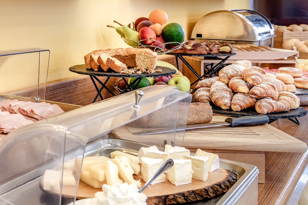 Boston — Restaurant & bars in Montecatini Terme, Tuscany