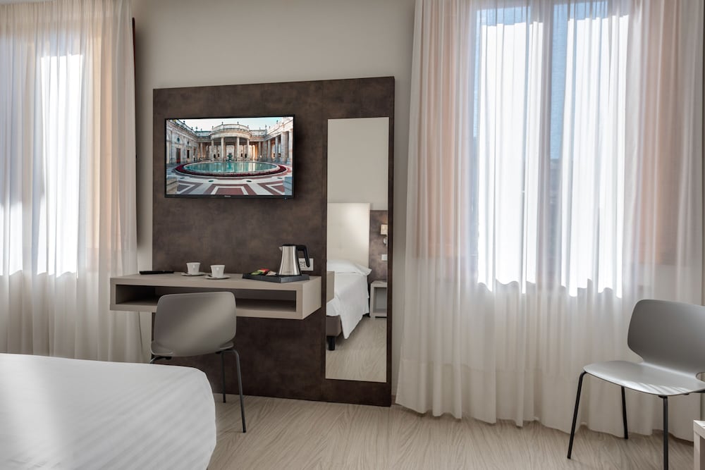 Boston — Hotel rooms in Montecatini Terme, Tuscany