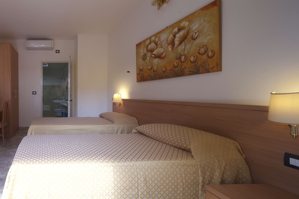 Camping Village Laguna Blu — Hotel rooms in Alghero, Sardinia