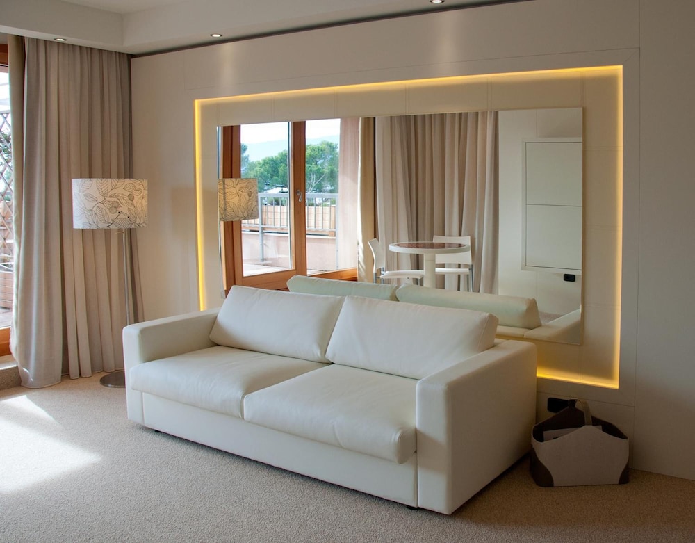 Cocca Hotel Royal Thai SPA — Hotel rooms in Sarnico, Lombardy
