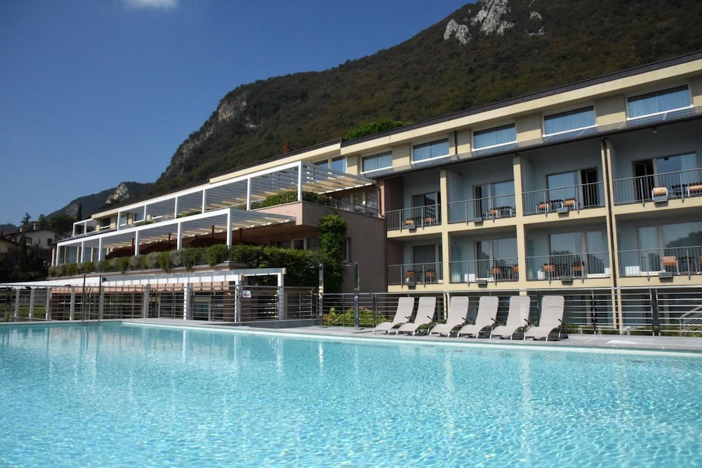 Cocca Hotel Royal Thai SPA — Main photo in Sarnico, Lombardy
