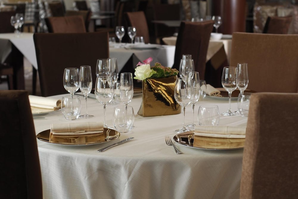 Cocca Hotel Royal Thai SPA — Restaurant & bars in Sarnico, Lombardy