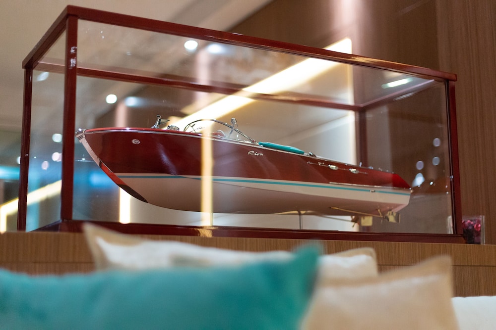 Cocca Hotel Royal Thai SPA — Hotel rooms in Sarnico, Lombardy