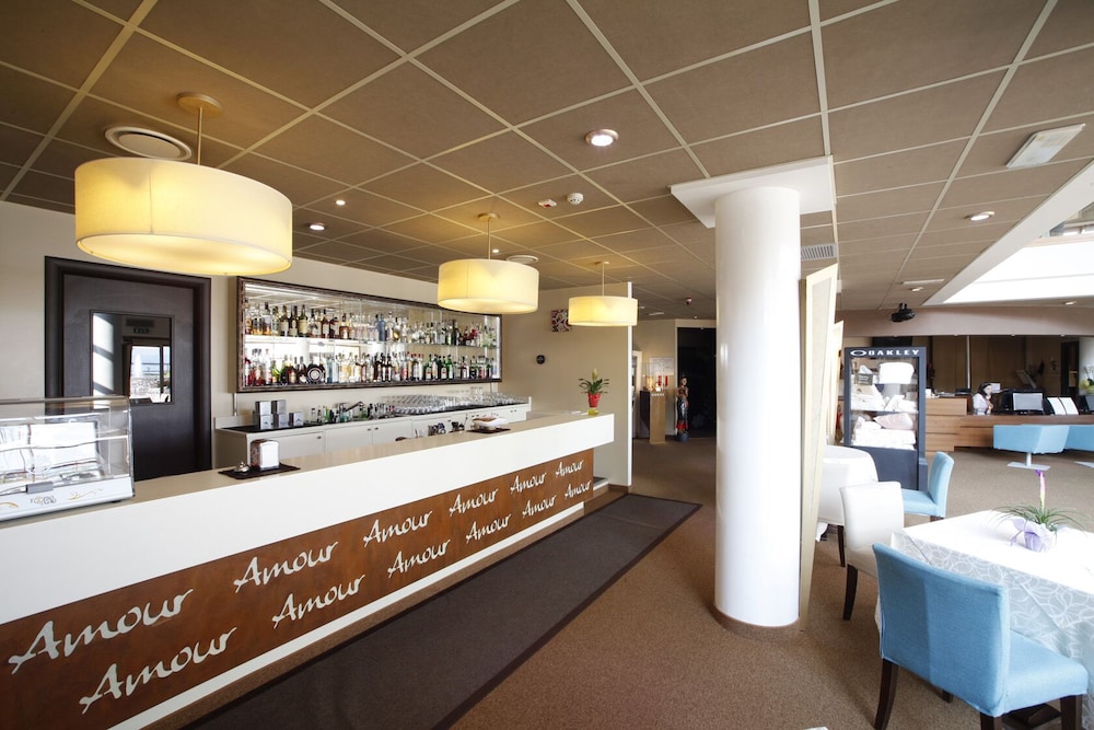 Cocca Hotel Royal Thai SPA — Restaurant & bars in Sarnico, Lombardy