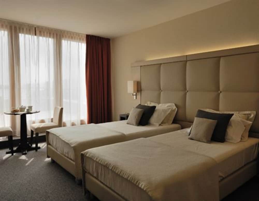 Cocca Hotel Royal Thai SPA — Hotel rooms in Sarnico, Lombardy