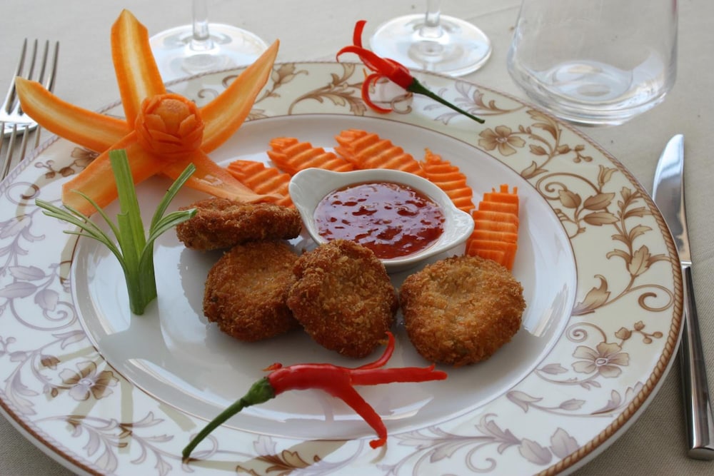 Cocca Hotel Royal Thai SPA — Restaurant & bars in Sarnico, Lombardy