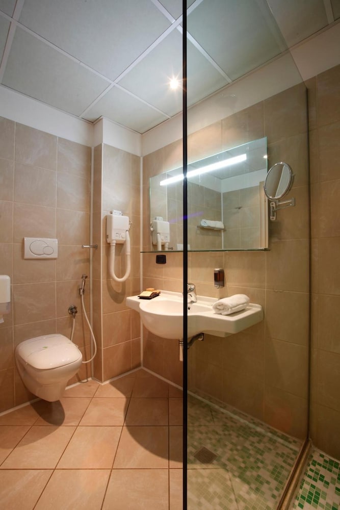 Cocca Hotel Royal Thai SPA — Hotel rooms in Sarnico, Lombardy