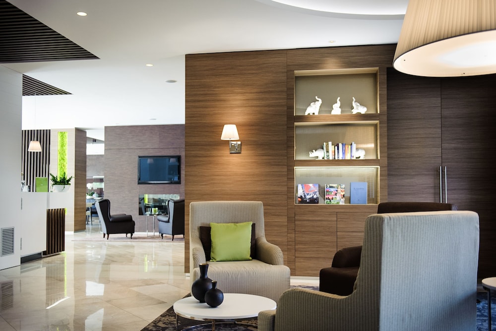 Enjoy Garda Hotel — Hotel building in Peschiera del Garda, Veneto