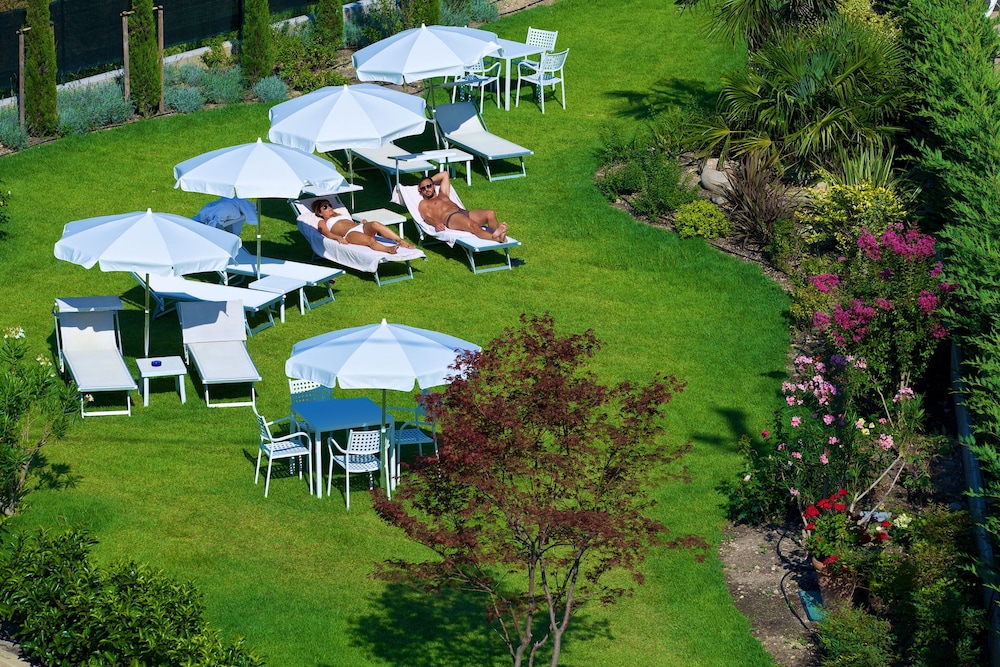 Enjoy Garda Hotel — Sports & recreation in Peschiera del Garda, Veneto