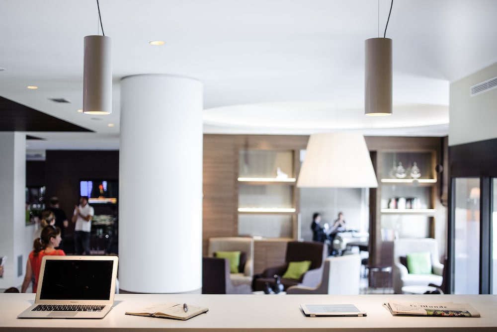 Enjoy Garda Hotel — Restaurant & bars in Peschiera del Garda, Veneto