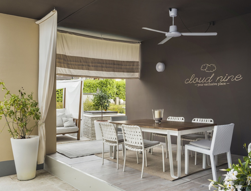 Enjoy Garda Hotel — Restaurant & bars in Peschiera del Garda, Veneto