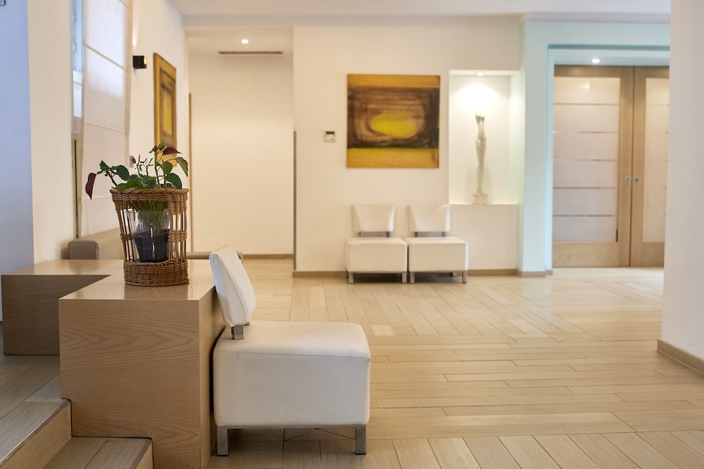Occidental Aurelia — Hotel building in Rome, Lazio