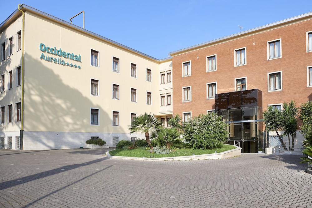 Occidental Aurelia — Hotel building in Rome, Lazio