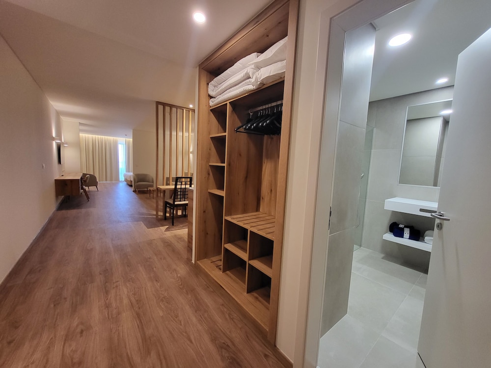 Rocamar Lido Resort — Hotel rooms in Santa Cruz, Madeira