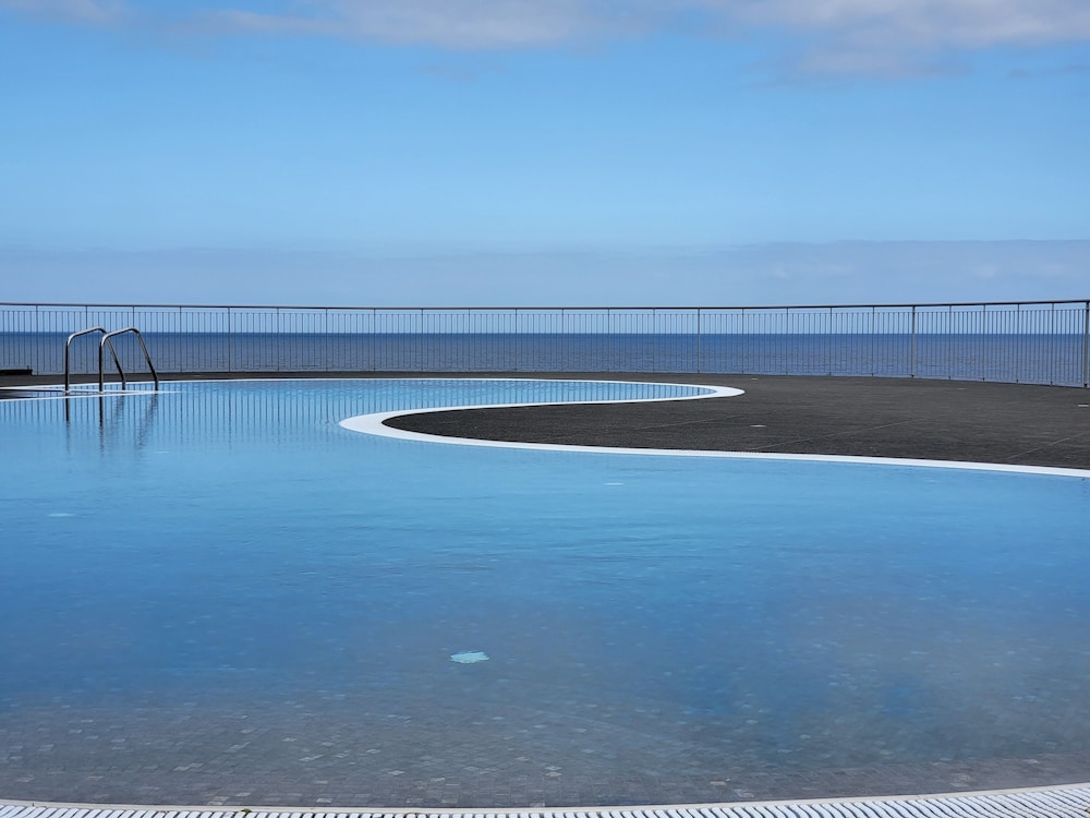 Rocamar Lido Resort — Swimming pool in Santa Cruz, Madeira