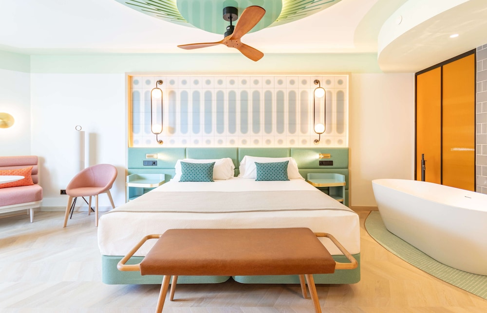 Hotel Angela - Adults Recommended — Hotel rooms in Fuengirola, Andalusia