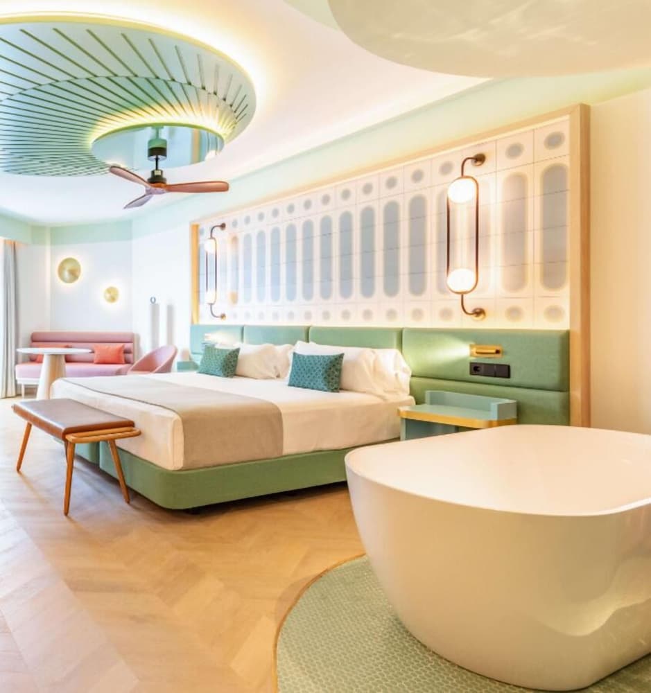 Hotel Angela - Adults Recommended — Hotel rooms in Fuengirola, Andalusia