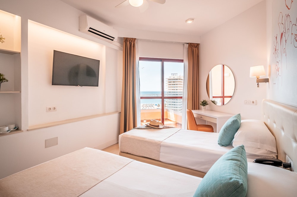 Hotel Angela - Adults Recommended — Hotel rooms in Fuengirola, Andalusia