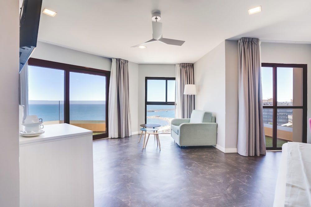 Hotel Angela - Adults Recommended — Hotel rooms in Fuengirola, Andalusia