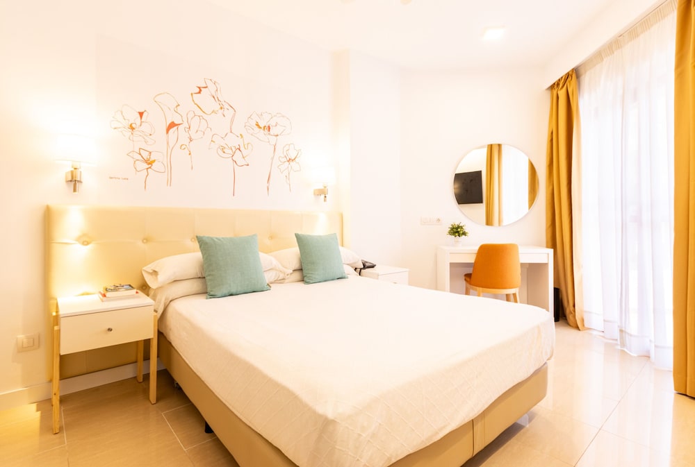 Hotel Angela - Adults Recommended — Hotel rooms in Fuengirola, Andalusia