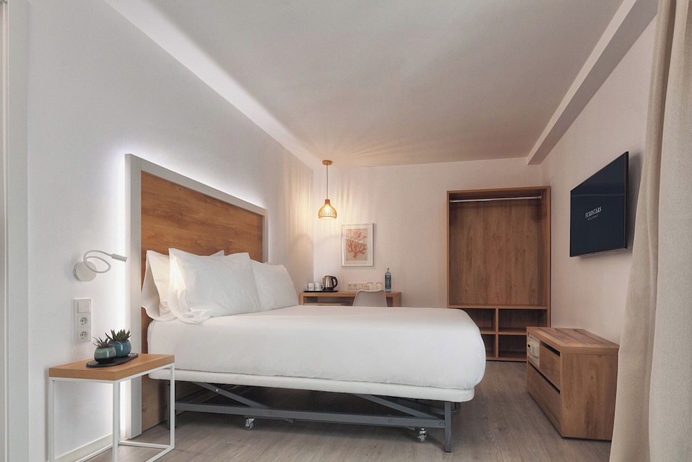 Eurostars Puerto de Ibiza — Hotel rooms in Ibiza Town, Balearic Islands