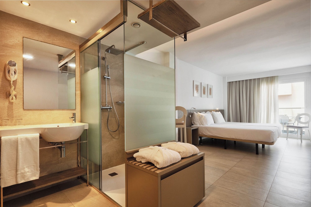 Eurostars Puerto de Ibiza — Hotel rooms in Ibiza Town, Balearic Islands