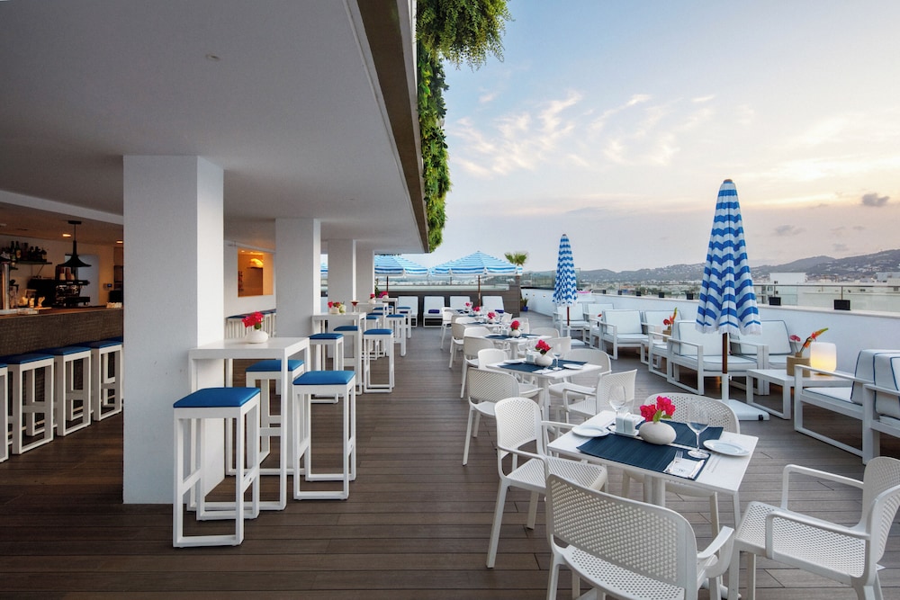 Eurostars Puerto de Ibiza — Restaurant & bars in Ibiza Town, Balearic Islands