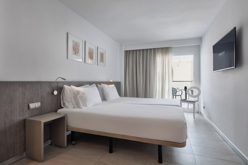 Eurostars Puerto de Ibiza — Hotel rooms in Ibiza Town, Balearic Islands