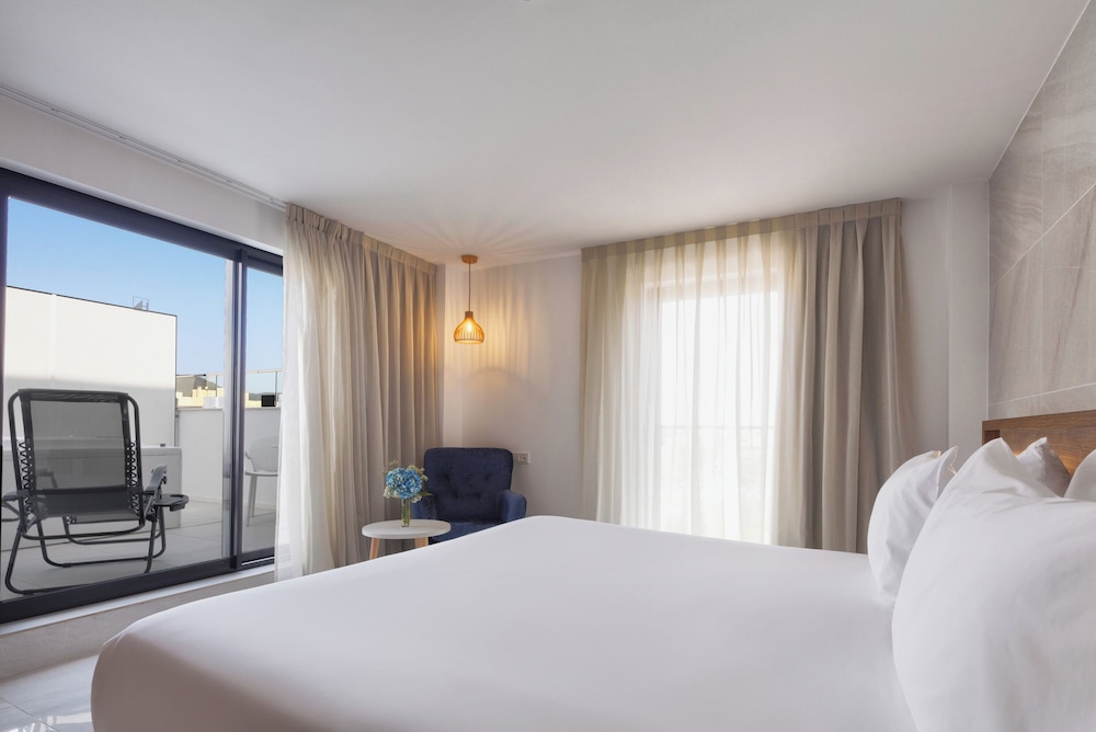 Eurostars Puerto de Ibiza — Hotel rooms in Ibiza Town, Balearic Islands