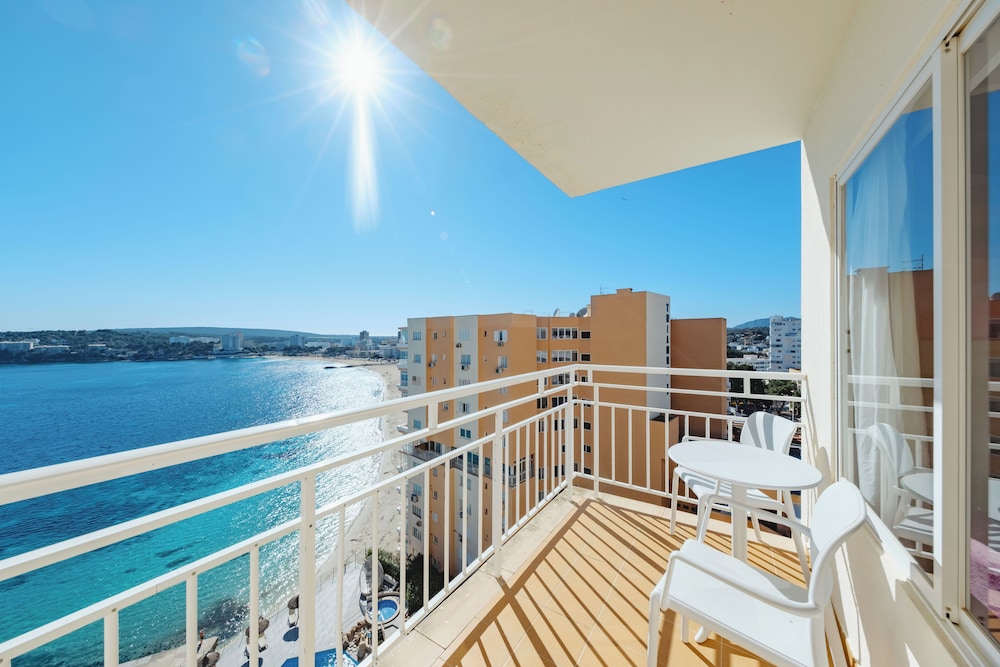 Bahia Principe Escape Coral Playa – Adults Only 16+ — Hotel rooms in Magaluf, Balearic Islands