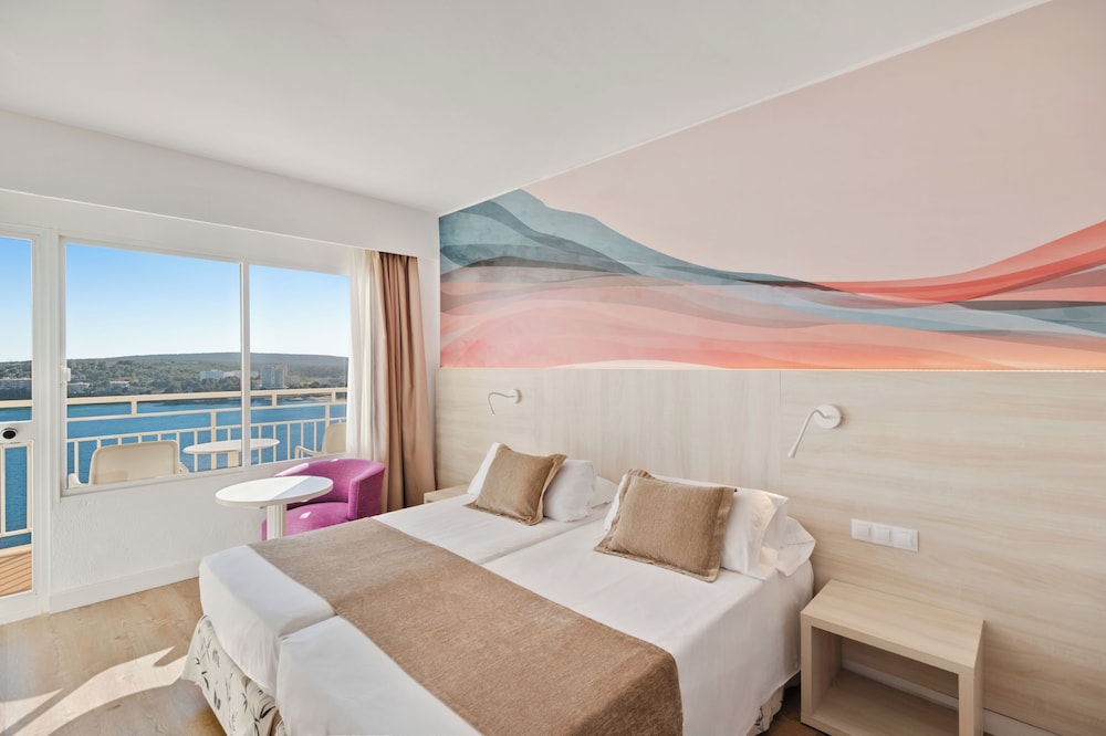 Bahia Principe Escape Coral Playa – Adults Only 16+ — Hotel rooms in Magaluf, Balearic Islands