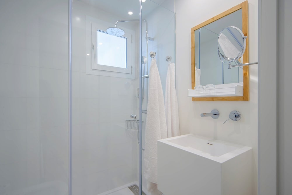 Hotel HM Alma Beach - Adults Only — Hotel rooms in Playa de Palma, Balearic Islands