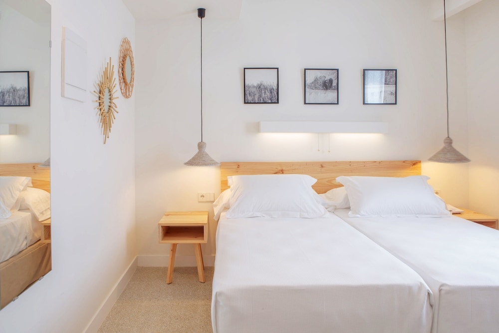 Hotel HM Alma Beach - Adults Only — Hotel rooms in Playa de Palma, Balearic Islands