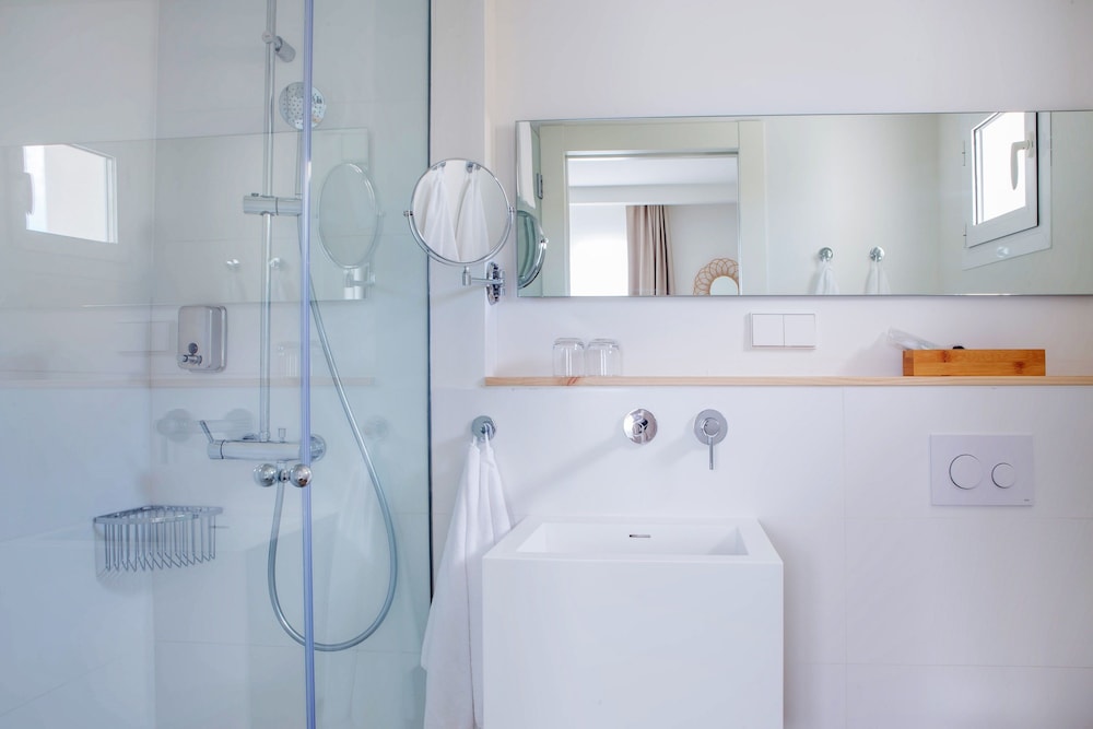Hotel HM Alma Beach - Adults Only — Hotel rooms in Playa de Palma, Balearic Islands