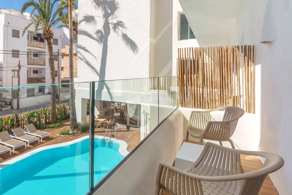 Hotel HM Alma Beach - Adults Only — Swimming pool in Playa de Palma, Balearic Islands