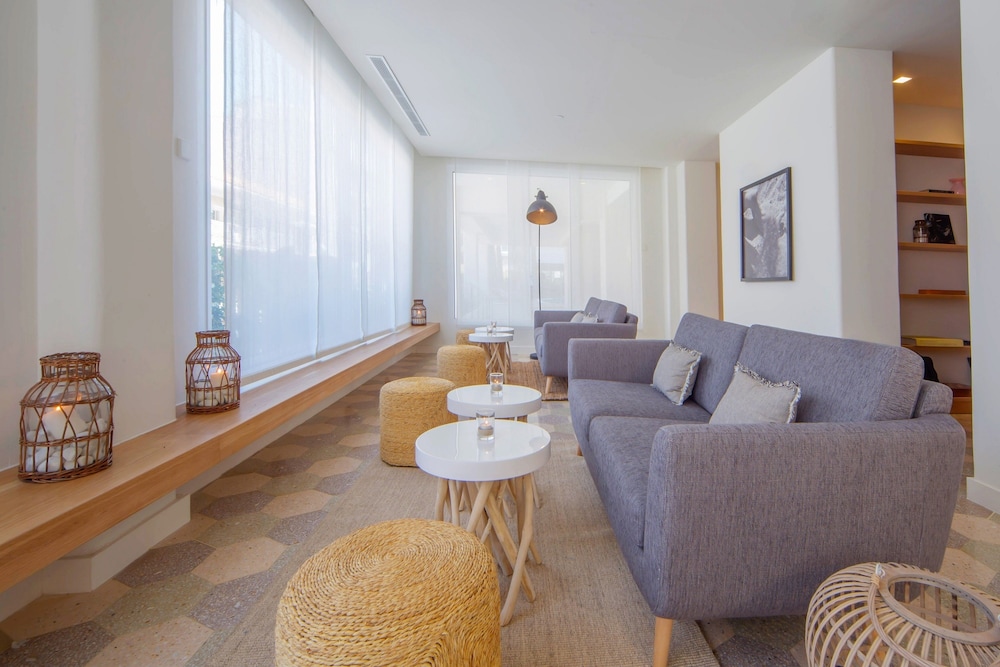 Hotel HM Alma Beach - Adults Only — Hotel rooms in Playa de Palma, Balearic Islands