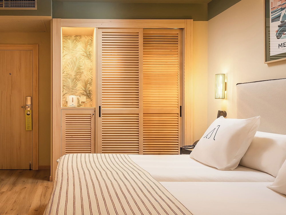 ARTIEM Capri Hotel — Hotel rooms in Mahon, Balearic Islands