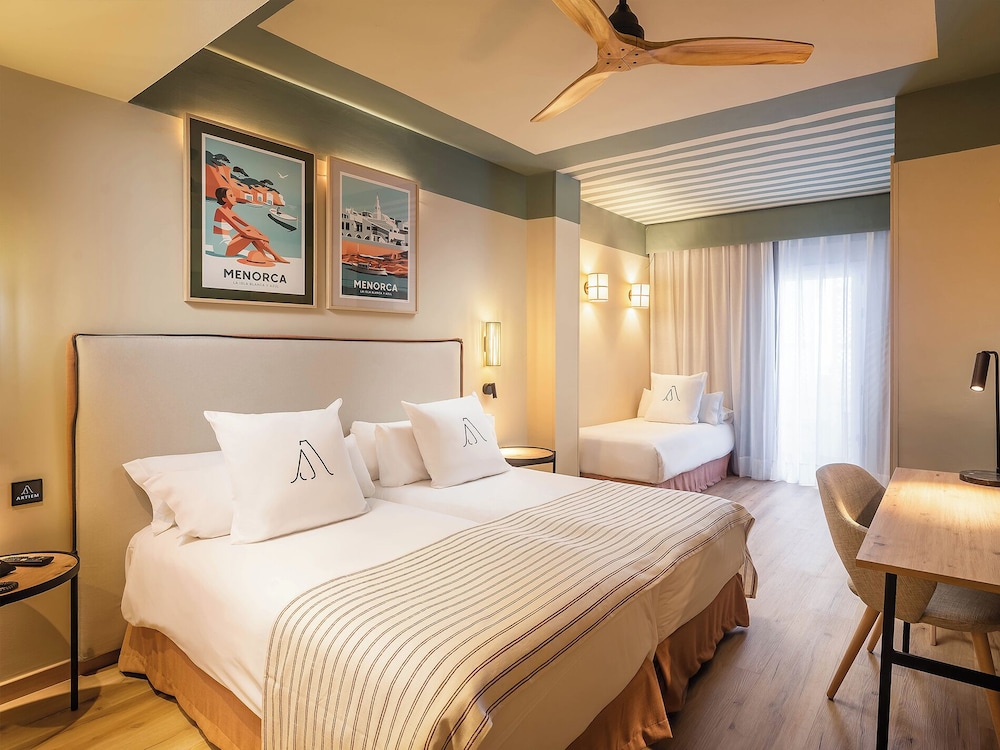 ARTIEM Capri Hotel — Hotel rooms in Mahon, Balearic Islands