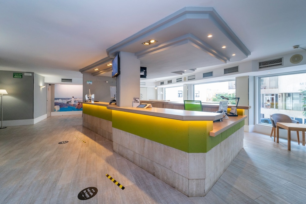 ARTIEM Capri Hotel — Hotel building in Mahon, Balearic Islands