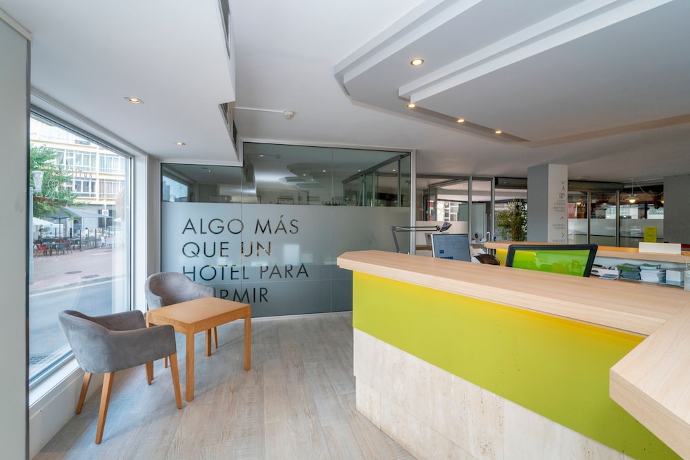 ARTIEM Capri Hotel — Hotel building in Mahon, Balearic Islands