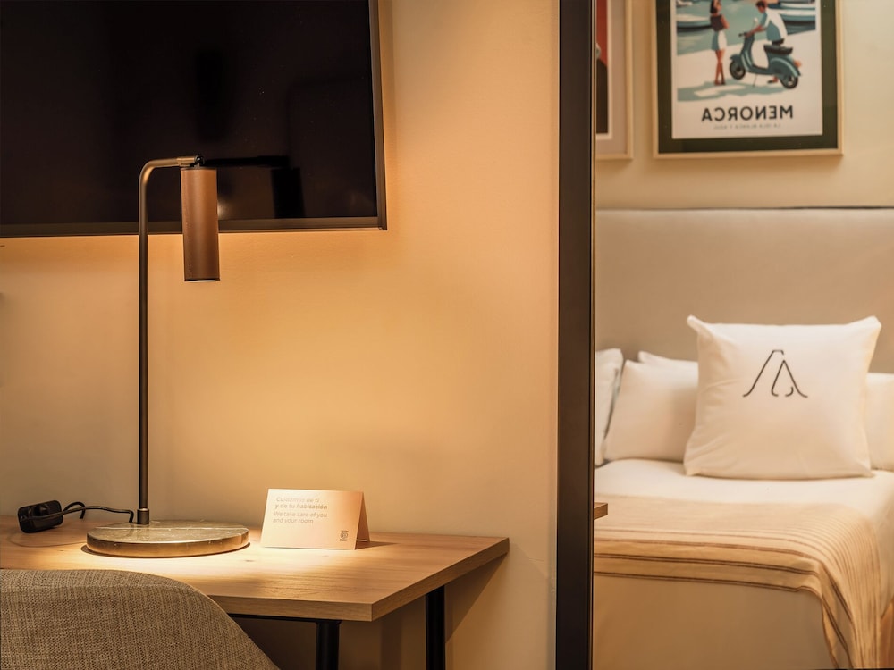 ARTIEM Capri Hotel — Hotel rooms in Mahon, Balearic Islands