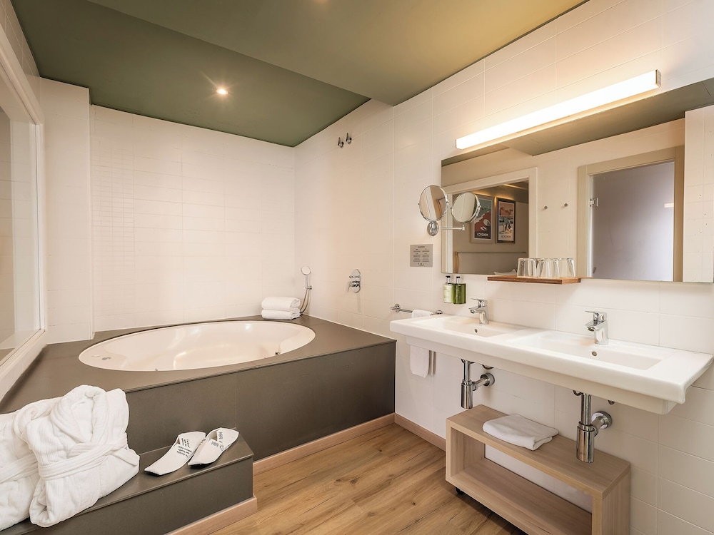 ARTIEM Capri Hotel — Hotel rooms in Mahon, Balearic Islands