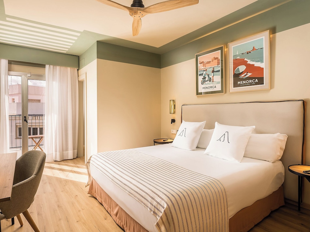 ARTIEM Capri Hotel — Hotel rooms in Mahon, Balearic Islands