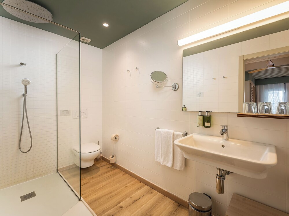 ARTIEM Capri Hotel — Hotel rooms in Mahon, Balearic Islands