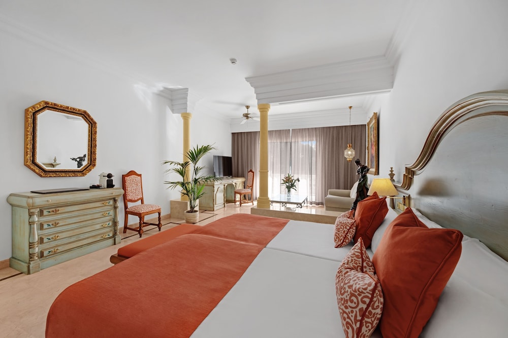 La Moraleja The Quiet Hotel- Adults Only — Hotel rooms in Puerto Pollensa, Balearic Islands
